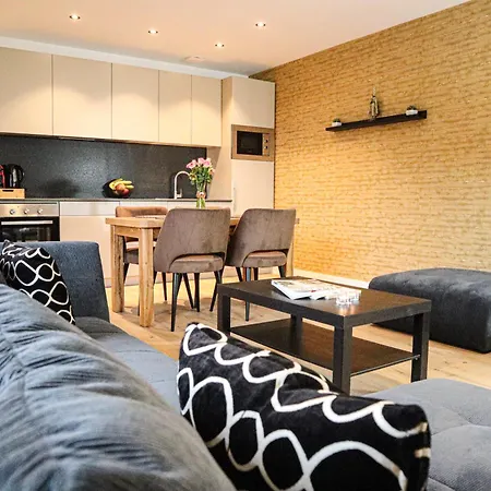 Mr.bernard * De Panne