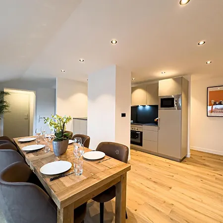 Mr.bernard * De Panne