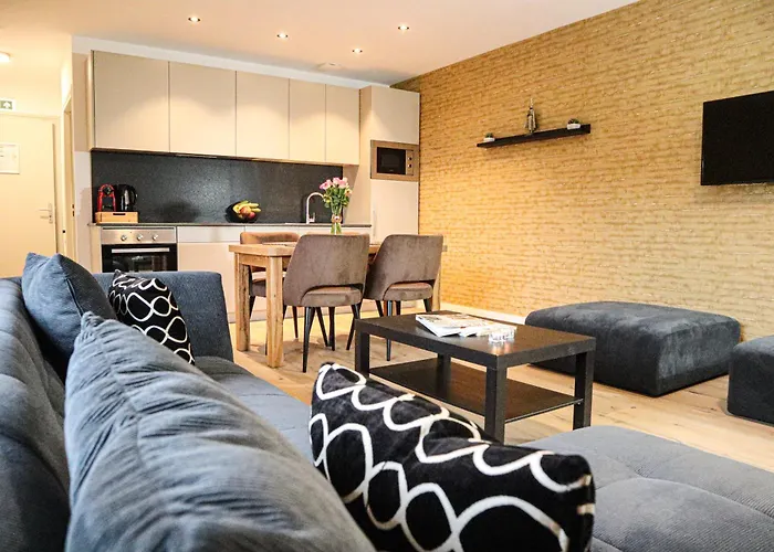 Mr.bernard * De Panne